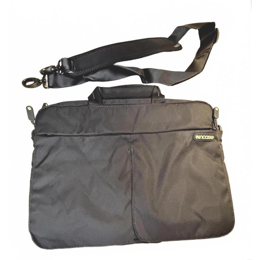 ****Incase Laptop Bag Black Sling Sleeve Shoulder Strap Padded